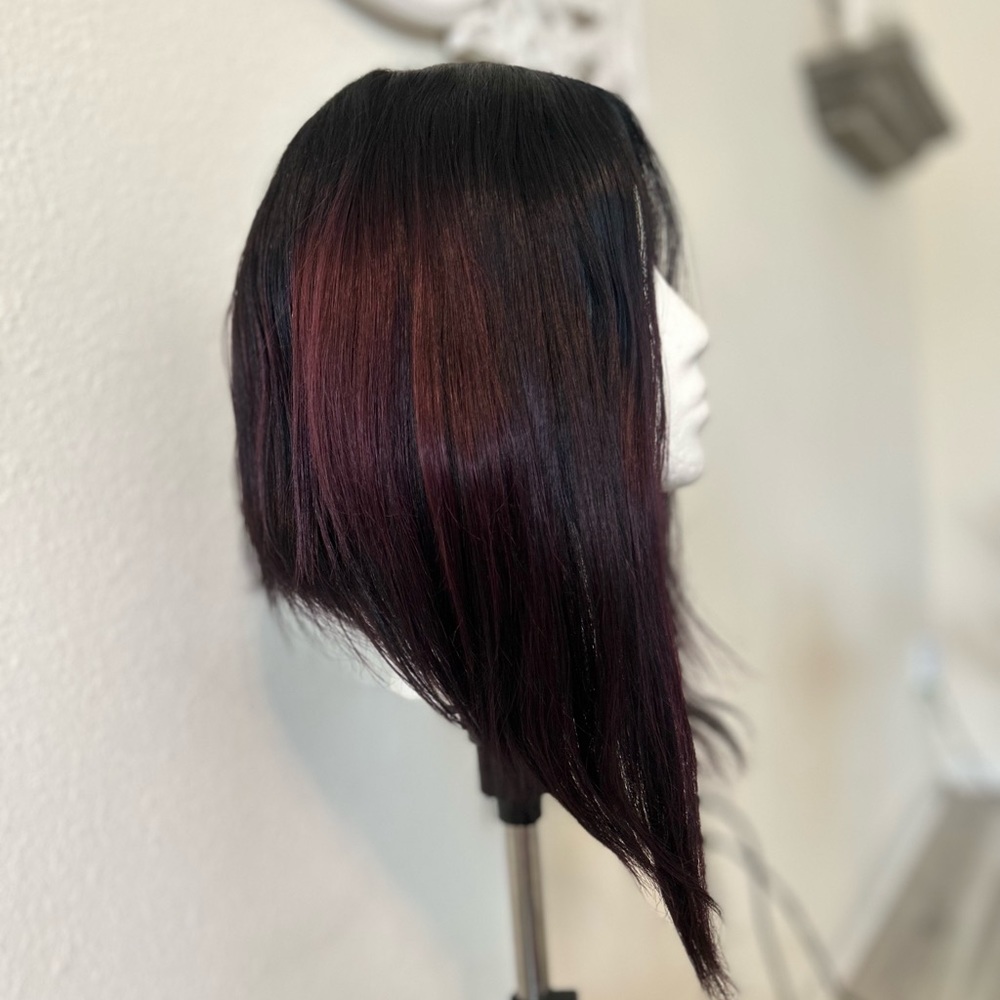 Lace wig - Picture 2 of 5